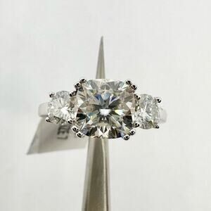 Cushion Cut Moissanite Ring 3 Stone Trilogy Engagement Wedding GRA 18K 925